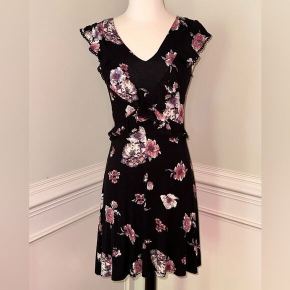 American Rag Floral Dress, Flutter Sleeves with Ruffles, A-Line, Women’s Size XS - Picture 1 of 7